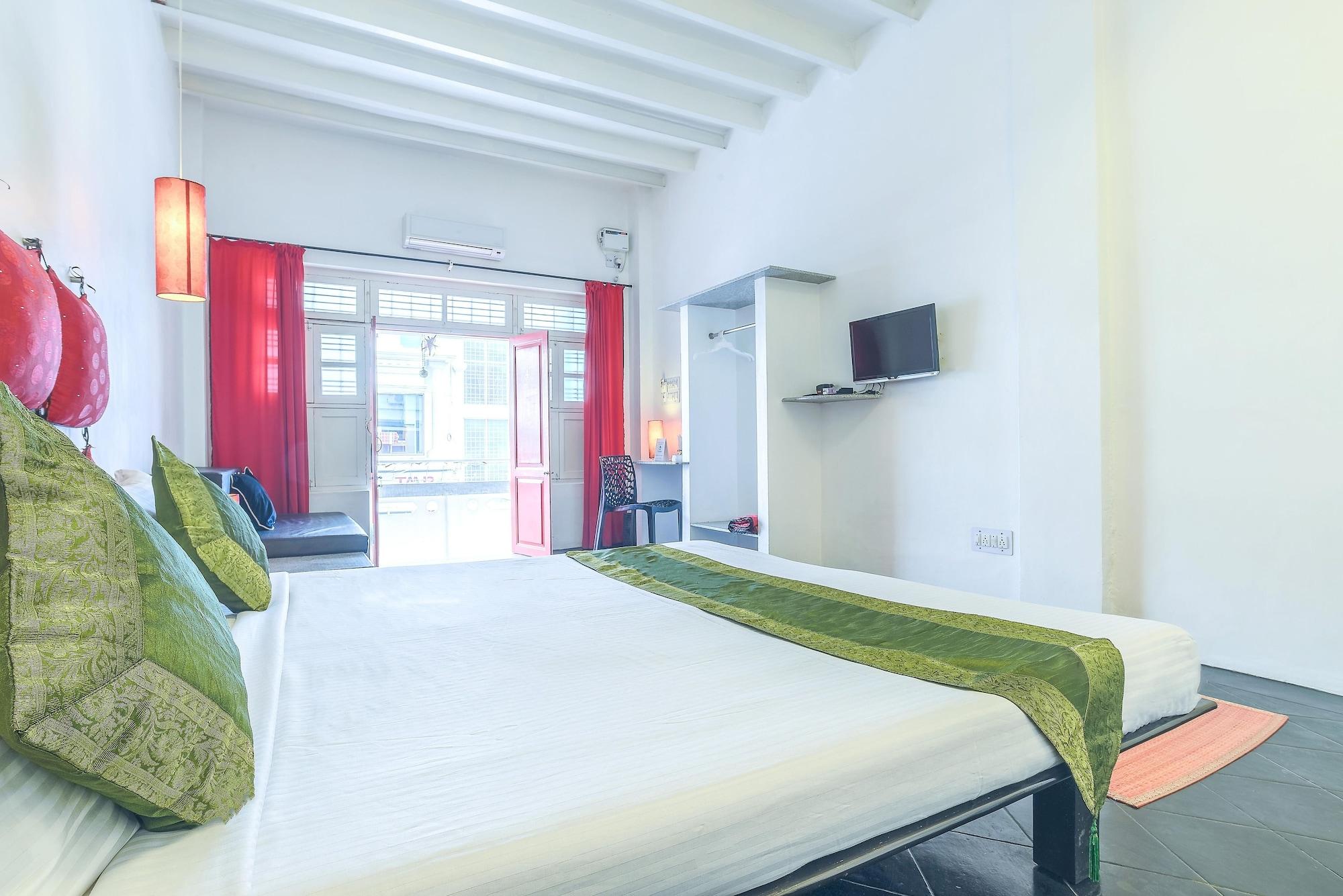 Itsy Hotels Red Lotus Heritage, Promenade Beach Пондичерри Экстерьер фото