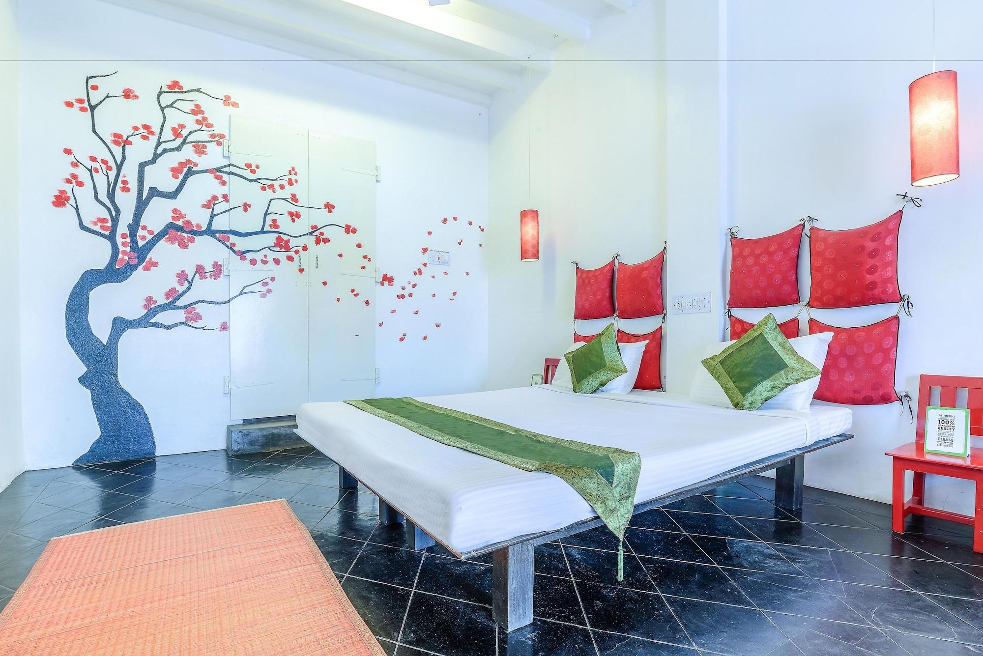 Itsy Hotels Red Lotus Heritage, Promenade Beach Пондичерри Экстерьер фото