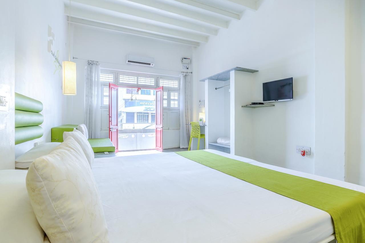Itsy Hotels Red Lotus Heritage, Promenade Beach Пондичерри Экстерьер фото